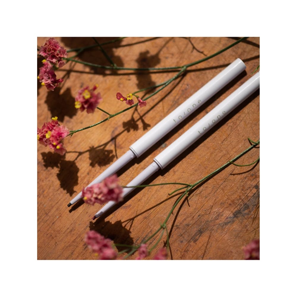 to one Define Gel Eyeliner