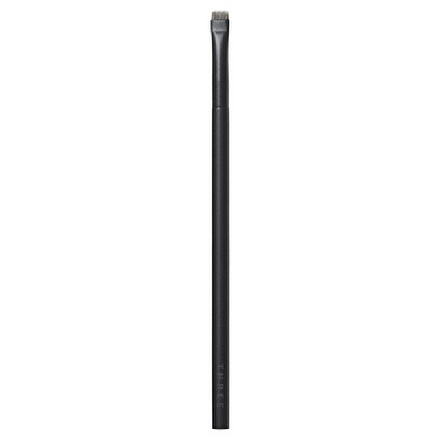 THREE Meticulous Square Brush