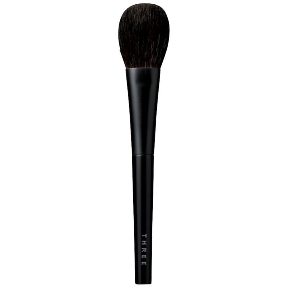 THREE Color Veil Blusher Brush